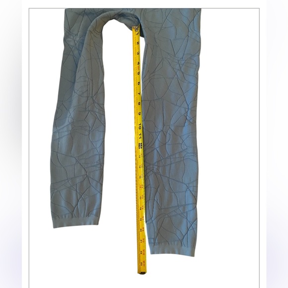 Sweaty Betty Motion Jacquard 7/8 Workout Legging Regatta Blue - Picture 7 of 8